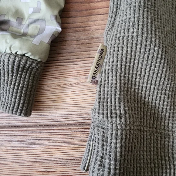 Nike Men's M Olive Cleveland Browns 2021 Salute To Service Henley Long Sleeve - Picture 13 of 13